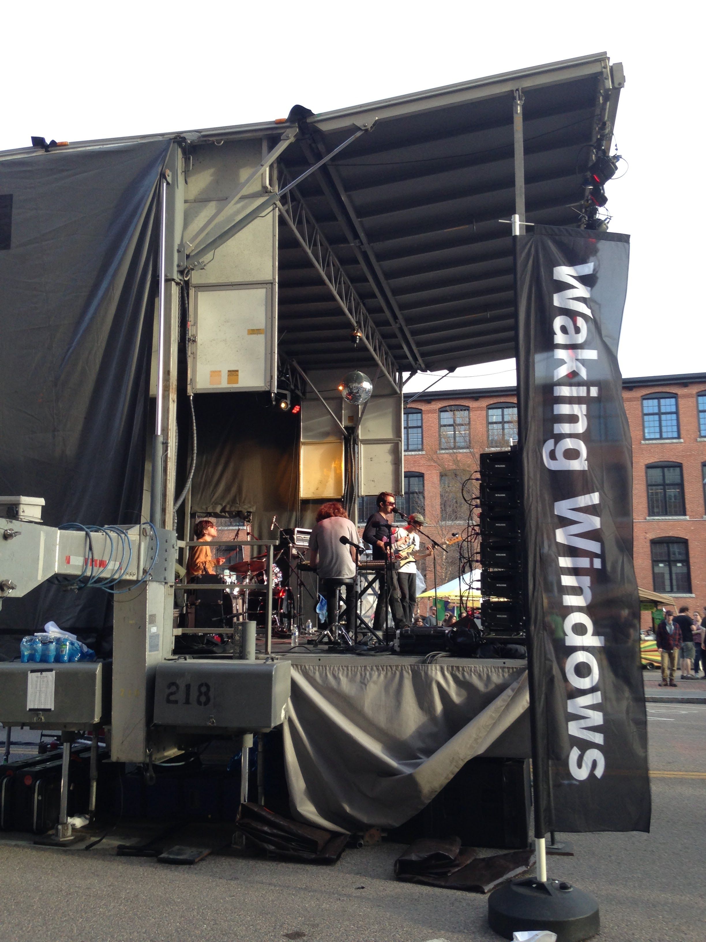 Chris Cohen from the side stage playing live outdoors